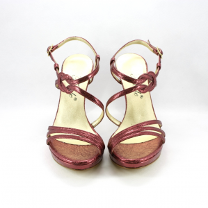 Sandalo donna in colore bordeaux effetto vintage.