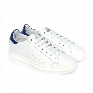 Sneaker bianca con tallone blu PZO