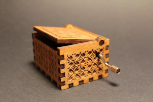 Music Box: Star Wars light wood Carillon
