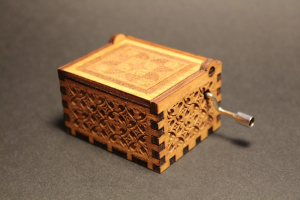 Music Box: Star Wars light wood Carillon