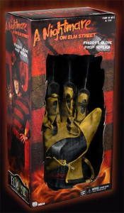 NIGHTMARE on Elm Street: FREDDY Glove Replica by Neca