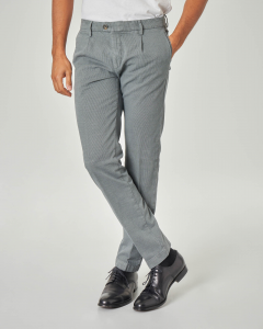 Pantalone chino grigio micro-fantasia con una pinces