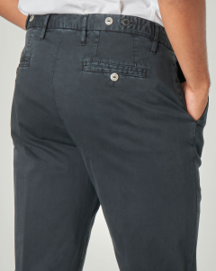 Pantalone chino nero in raso di cotone stretch