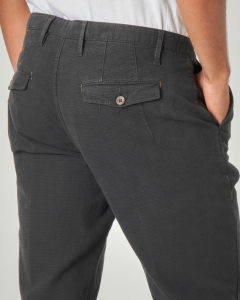 Pantalone chino grigio antracite micro-quadretto in cotone stretch