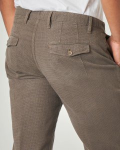 Pantalone chino kaki micro-quadretto in cotone stretch