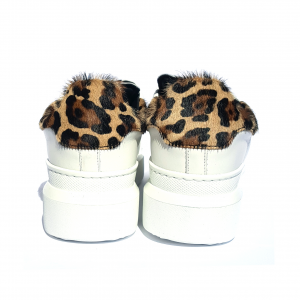 Sneakers bianche con tallone leopardati Stau