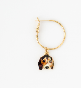 Orecchini a cerchio in ottone galvanizzato con ciondolo cane beagle , piastra e stella pendenti