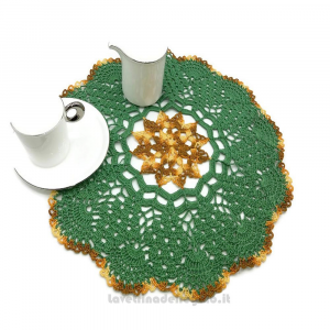 Centrino verde e marrone sfumato rotondo ad uncinetto 35 cm - Handmade in Italy