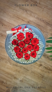Flower Box con 3 rose stabilizzate 