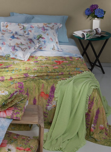 MIRABELLO double bed sheets and bedspreads. Roses and butterflies