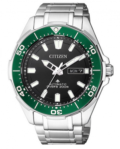 Citizen Diver's Supertitanio automatico, lunetta verde quadrante nero