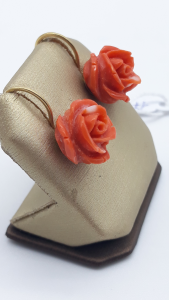 Orecchini Bocciolo di Rosa in Corallo e oro, vendita on line | GIOIELLERIA BRUNI Imperia