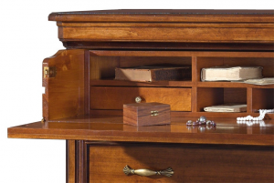 Classic dresser with carvings