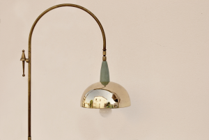Lampada vintage ad arco in ottone