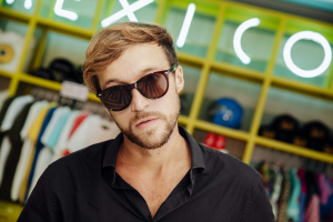 Sunglasses with normal lenses 