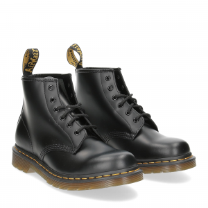 Dr. Martens Anfibio 101 black smooth yellow stich