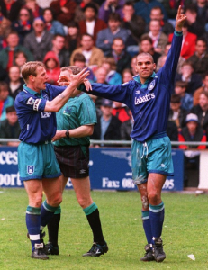 1993-95 Nottingham Forest Pantaloncini Away *Nuovi