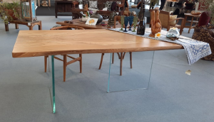 Tavolo con top in legno di teak con gamba in vetro #1272ID3250
