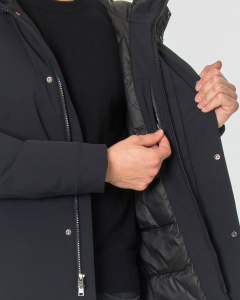 Pacific Jacket nera in tessuto tecnico stretch