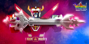 *PREORDER* Voltron Defender of the Universe Ultimates: VOLTRON Chrome ver. by Super 7