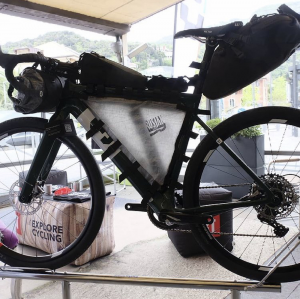 Borsa da telaio full frame waterproof 100% per bikepacking con due scomparti