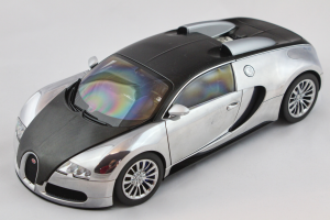 Bugatti Veyron 16.4 Pur Sang Black Aluminium Cating 1/18 Autoart 