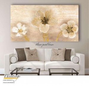 Flower pastel brown - Stampa su tela di 3 fiori bianchi, con telaio in legno a fondo materico con foglia in oro, misure 62x115 cm / 77x143 cm / 100x180 cm