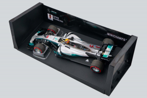 L.Hamilton 2017 Mercedes Amg Petronas Motorsport 1/18 Minichamps