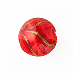 Perla di Murano schissa Fenicio Ø30. Vetro rosso e avventurina. Foro passante.
