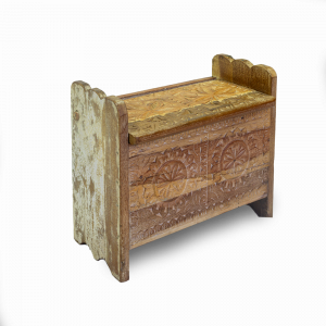 Baule in legno di teak decapato bianco con intagli #1050IN385