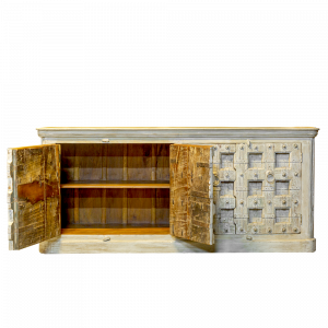 Credenza bassa in legno di palissandro con ante recuperate da vecchi portali in legno di teak