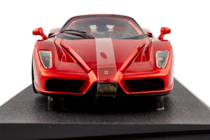 Ferrari Enzo Customized Met. Red 1/18 Hot Wheels 