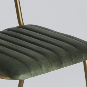 Chadron - Sedia in pelle con struttura in ferro, colore verde e oro stile vintage, dimensioni 44 x 52 x 78 cm.