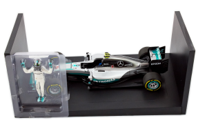 Mercedes-AMG Petronas Motorsport Nico Rosberg 2016 With Figurine 1/18 Minichamps