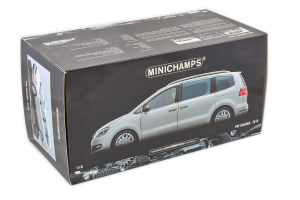 Volkswagen Sharan 2010 Silver 1/18 Minichamps