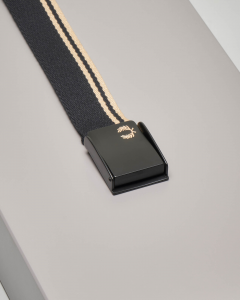 Cintura in corda nera e beige con placca nera in metallo opaco