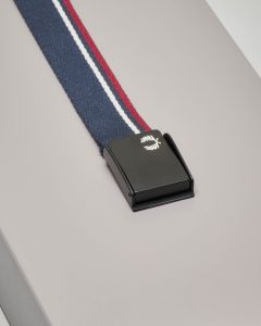 Cintura in corda blu rossa e bianca con placca nera in metallo opaco