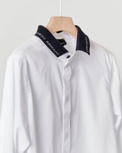 Camicia bianca manica lunga con collo blu e logo stampato 10-16 anni
