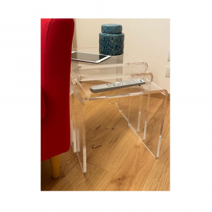 Trio of stackable tables in Transparent Acrylic 