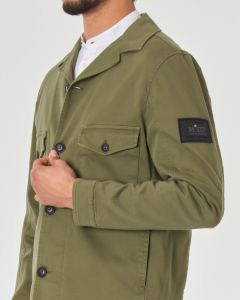 Giacca camicia verde militare in cotone stretch con tasche applicate e logo patch