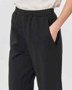 Pantaloni cropped neri in jersey di viscosa con elastico inserito in vita