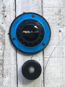 ROLL19 Centerlock wheel kit Blue/Black
