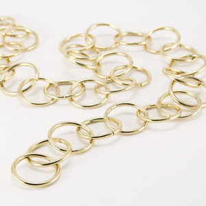 Catena metallica oro anello maglia tonda 3,8x30 mm per lampadari