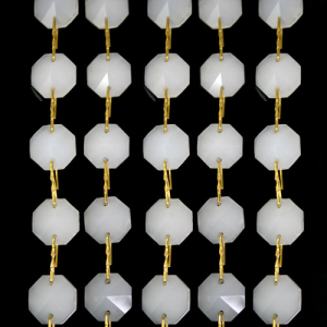 Catena ottagoni 14 mm in cristallo bianco seta, lunghezza 50 cm, clip ottone.