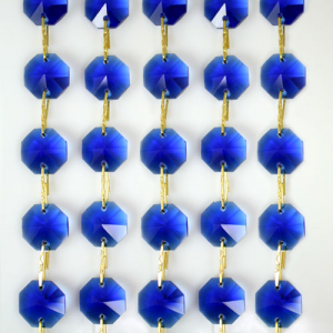 Catena ottagoni 14 mm in cristallo blu cobalto, lunghezza 50 cm. Clip ottone.