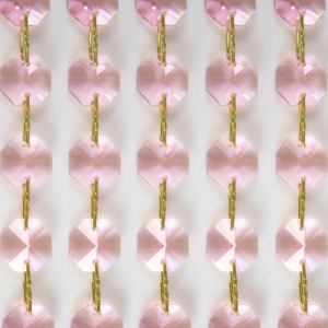 Catena ottagoni 16 mm in cristallo colore rosa, lunghezza 50 cm, clip ottone.