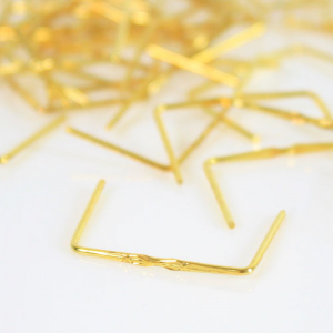Clip 17 mm star design bright brass finish for chandelier crystal hooks.