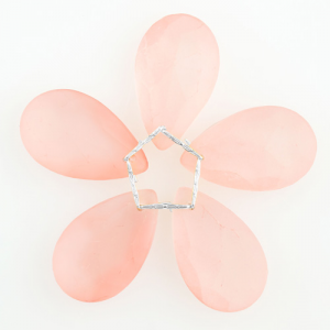 Faceted crystals flower color pink satin Ø80 mm with silver clip