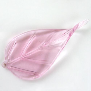 Foglia larga pendente in vetro artigianale color rosa