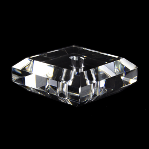 Infilaggio 80 mm cristallo massiccio quadrato con bordi sfaccettati, foro centrale 11 mm per lampade cristallo
